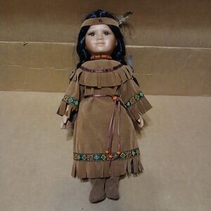 Collectible Girl Native American-style doll Feather Dress B Black Hair